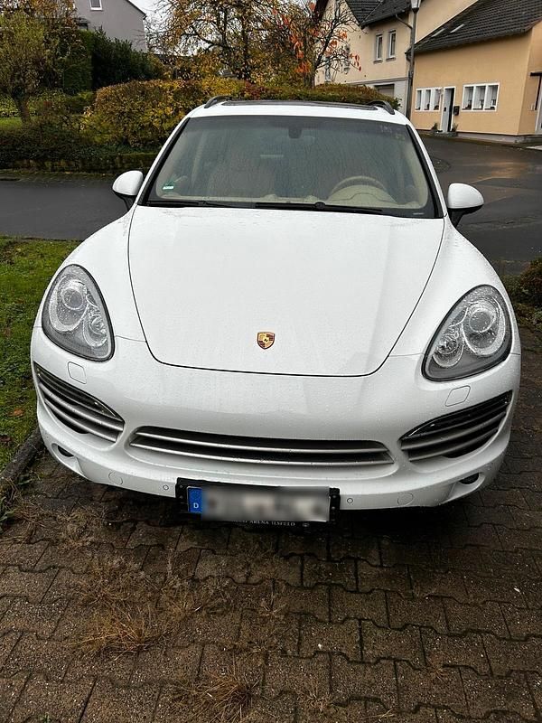 Weiß Gebraucht 2014 Porsche Cayenne Edition SUV | 24.800 € (Fairer Preis) - Bild 1/4