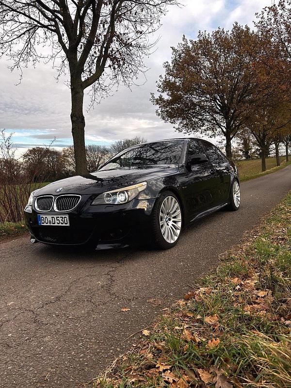 Schwarz Gebraucht 2005 BMW 530 M Sport Limousine | 5.550 € (Superpreis) - Bild 1/4