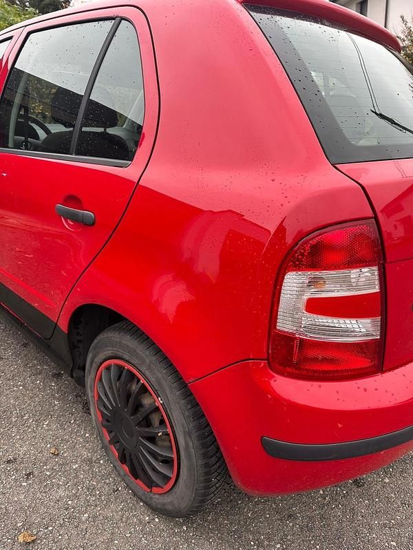 Rot Gebraucht 2006 Skoda Fabia Kleinwagen | 1.800 € (Fairer Preis) - Bild 1/4