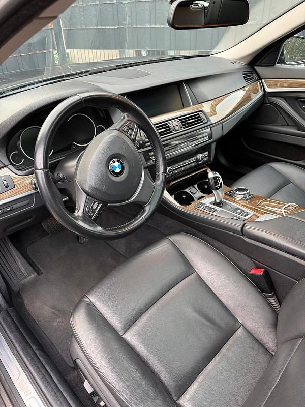 Gebraucht BMW 520 184 PS (135 kW) 2014 Braun Kombi