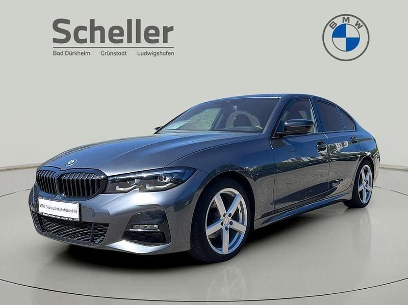 Grau Gebraucht 2021 BMW 318 M Sport Limousine | 24.990 € (Fairer Preis) - Bild 1/4