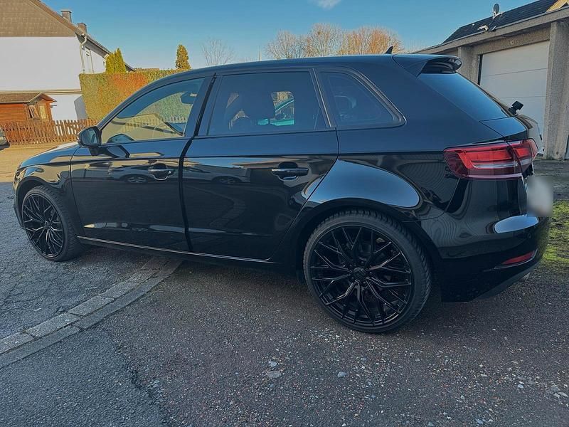 Gebraucht Audi A3 110 PS (80 kW) 2016 Schwarz Kombi