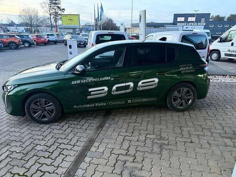 Gebraucht Peugeot 308 Allure 131 PS (96 kW) 2024 Grün Limousine