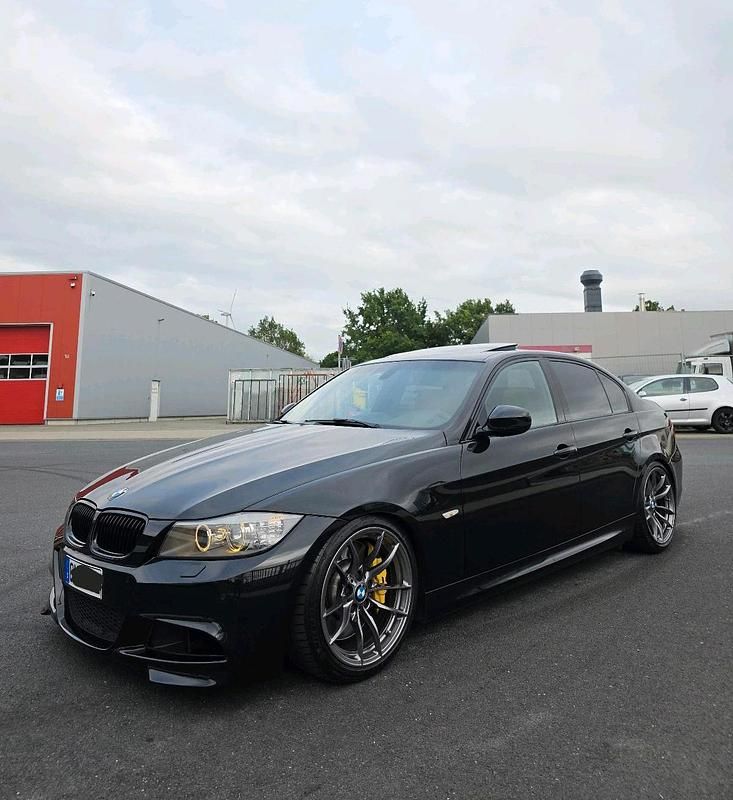 Schwarz Gebraucht 2009 BMW 335 M Sport Limousine | 26.499 € - Bild 1/4