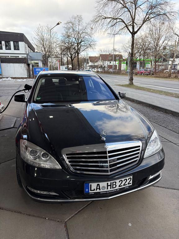 Gebraucht Mercedes S500 435 PS (319 kW) 2012 Schwarz Limousine