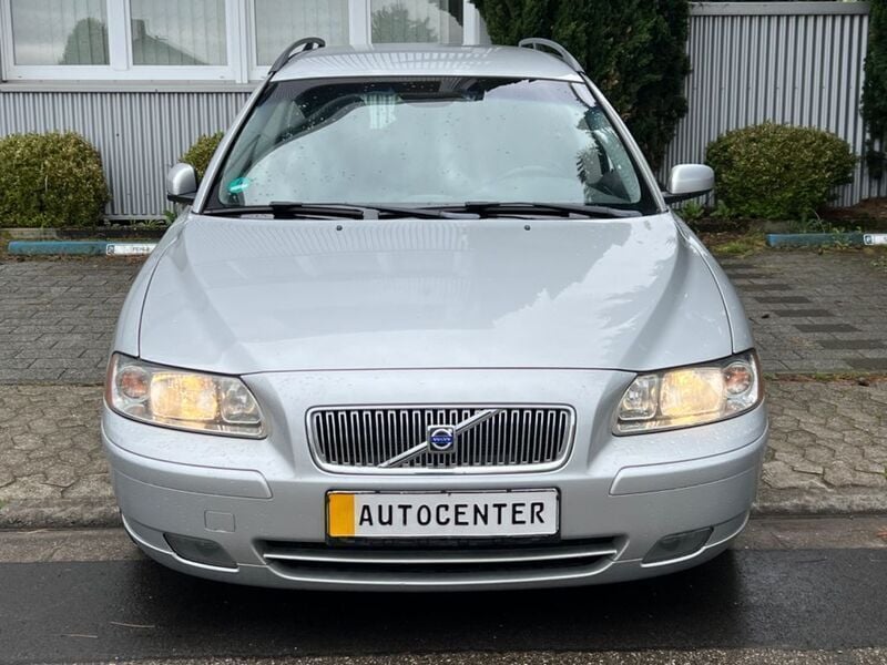 Gebraucht Volvo V70 140 PS (102 kW) 2005 Silber Kombi
