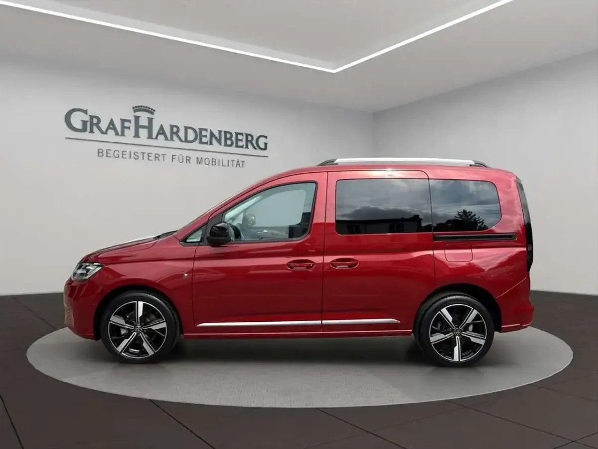 Gebraucht VW Caddy Style 122 PS (89 kW) 2024 Rot Van / Kleinbus