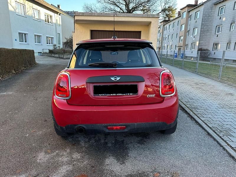Gebraucht Mini ONE 102 PS (75 kW) 2017 Rot Kleinwagen