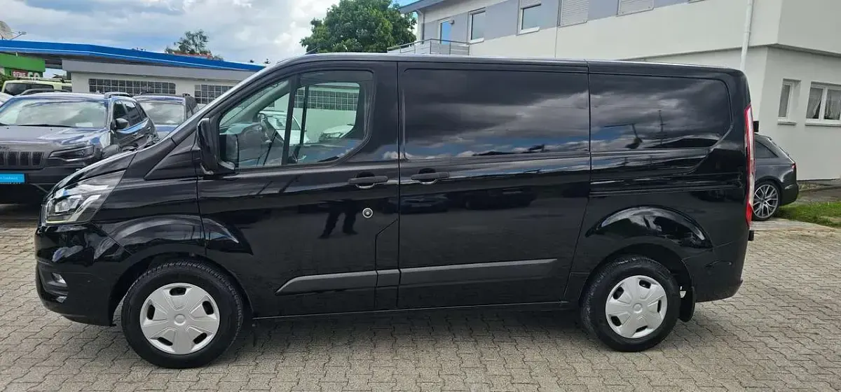 Gebraucht Ford Transit 131 PS (96 kW) 2021 Schwarz Van / Kleinbus
