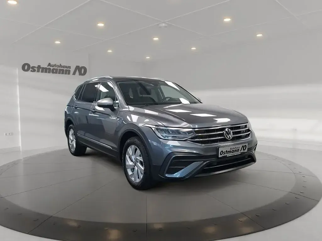 Gebraucht VW Tiguan Allspace Life 150 PS (110 kW) 2023 Grau SUV