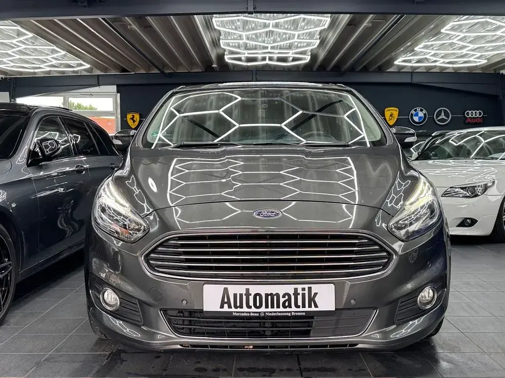 Gebraucht Ford S-MAX Titanium 179 PS (131 kW) 2016 Grau Van / Kleinbus