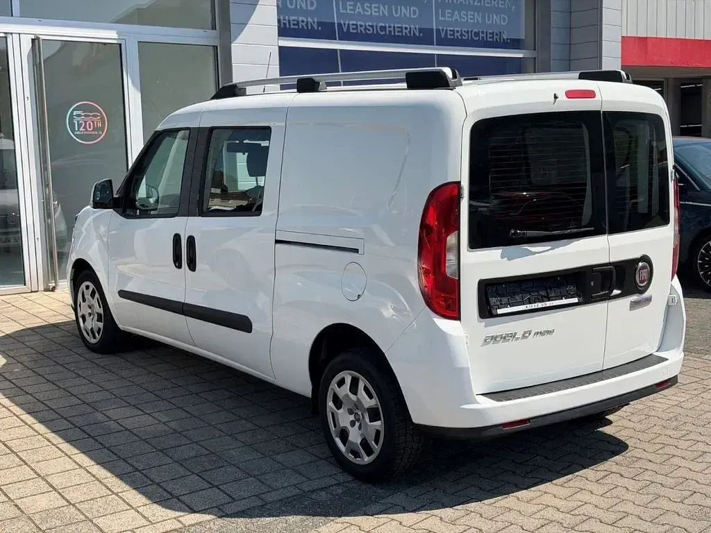 Gebraucht Fiat Doblò 120 PS (88 kW) 2022 Weiß Van / Kleinbus