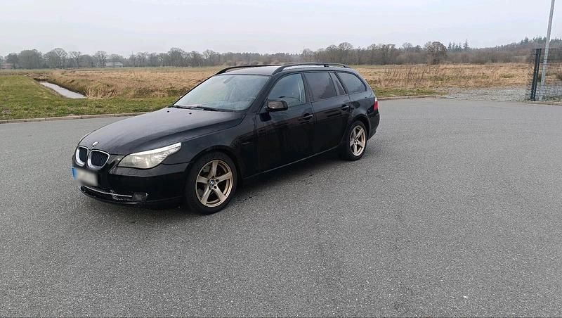 Gebraucht BMW 525 197 PS (144 kW) 2008 Schwarz Kombi