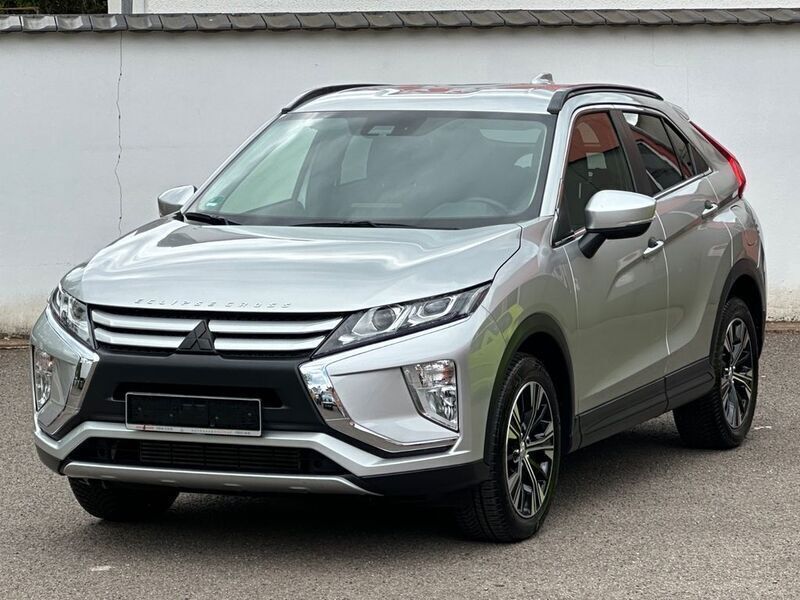 Silber Gebraucht 2018 Mitsubishi Eclipse Cross Diamant Edition SUV | 15.990 € (Fairer Preis) - Bild 1/4