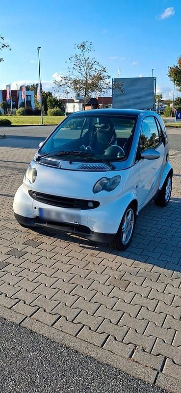 Weiß Gebraucht 2001 Smart ForTwo Coupé Coupé | 1.700 € (Fairer Preis) - Bild 1/4