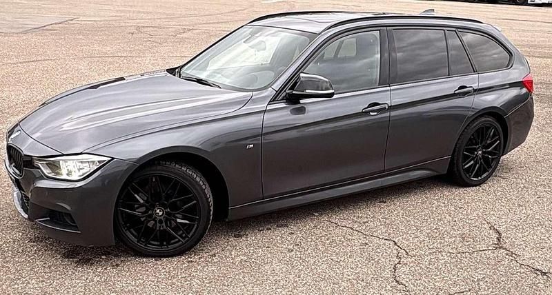 Gebraucht BMW 330 Shadowline 258 PS (189 kW) 2015 Grau Kombi