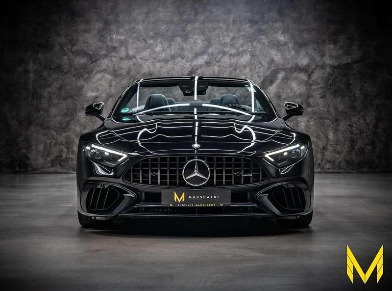 Gebraucht Mercedes SL63 AMG AMG 585 PS (430 kW) 2024 Obsidianschwarz metallic Cabrio