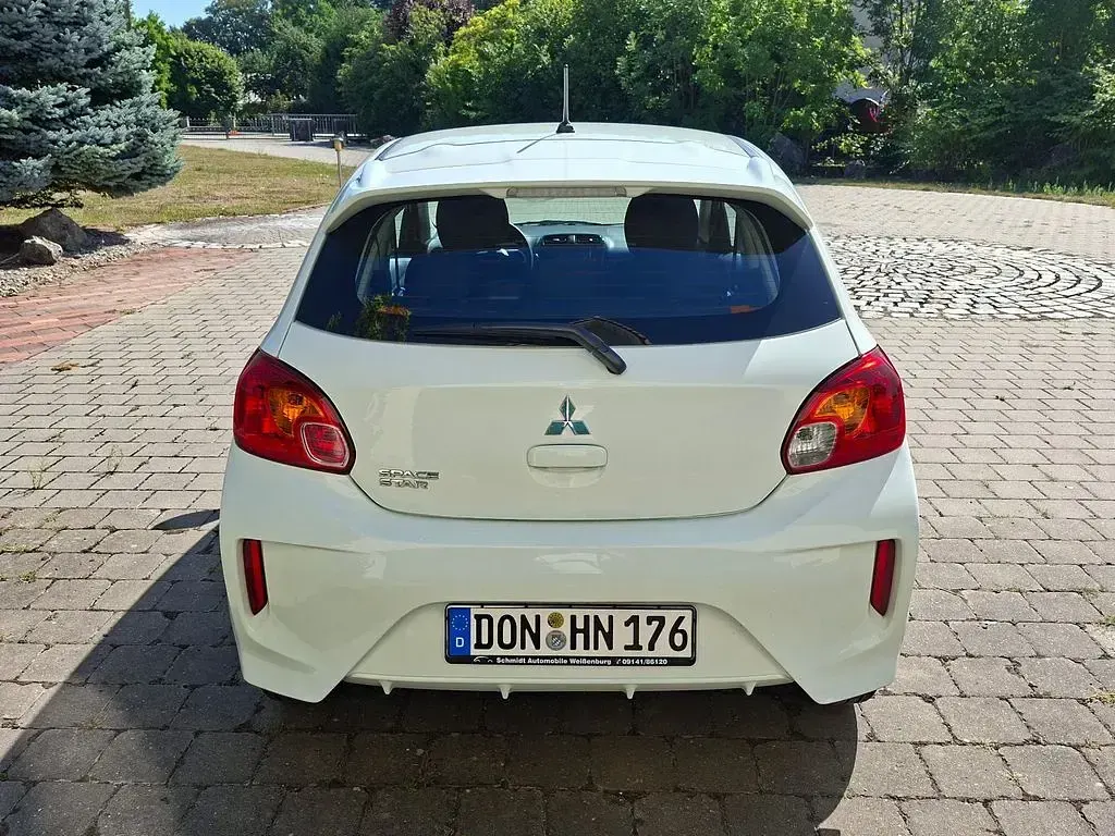 Gebraucht Mitsubishi Space Star Select 71 PS (52 kW) 2024 Weiß Kleinwagen