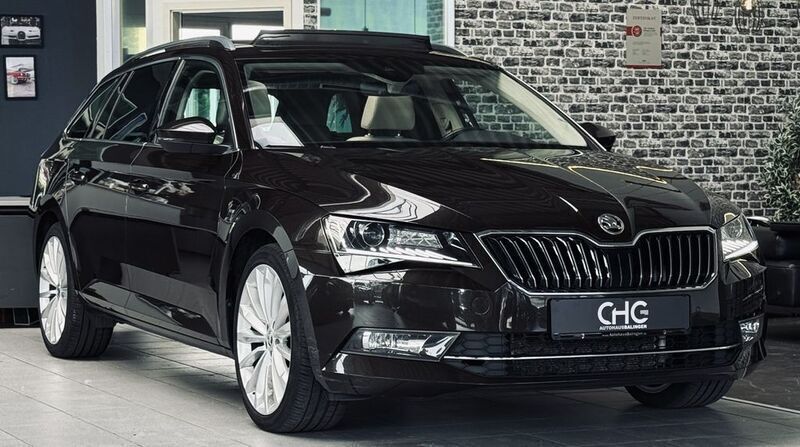 Braun Gebraucht 2017 Skoda Superb Style Kombi | 23.490 € (Etwas zu teuer) - Bild 1/4