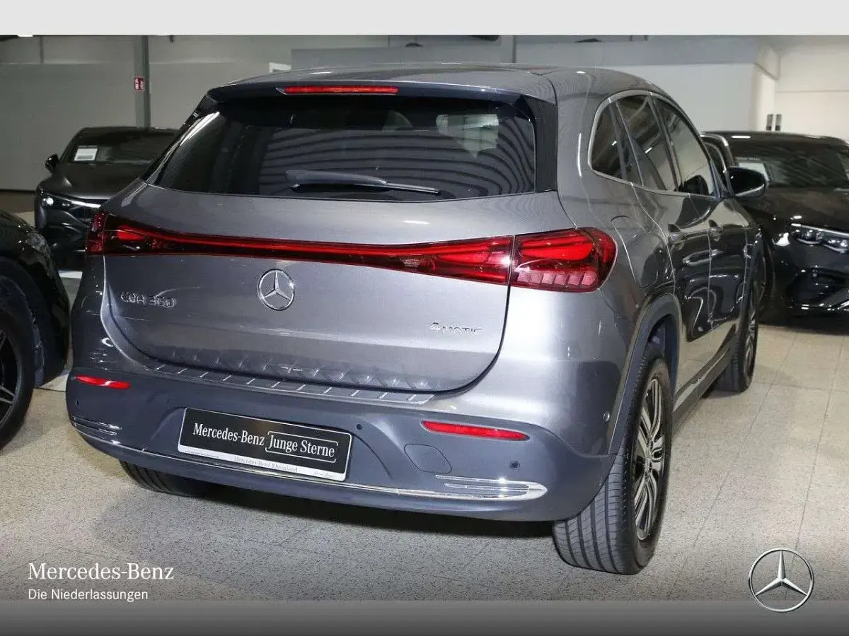 Gebraucht Mercedes EQA350 Advanced 214 kW (292 PS) 2025 Grau SUV
