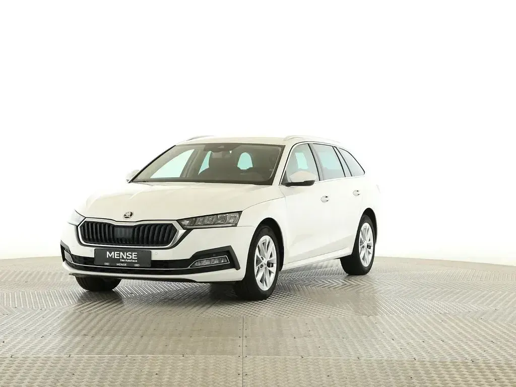 Gebraucht Skoda Octavia Style 116 PS (85 kW) 2023 Candyweiss Kombi