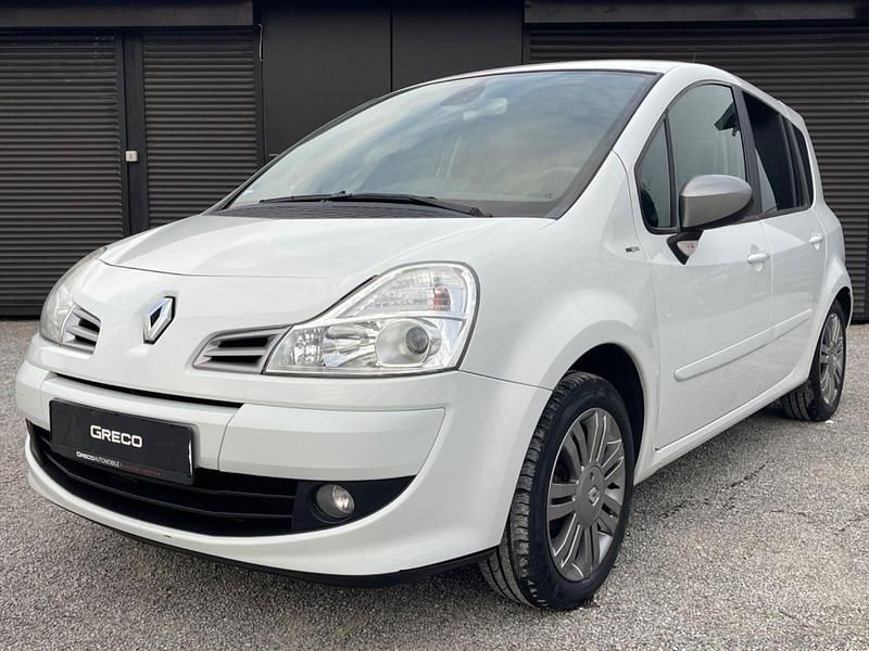 Weiß Gebraucht 2012 Renault Grand Modus Night&Day Van / Kleinbus | 4.750 € (Fairer Preis) - Bild 1/4