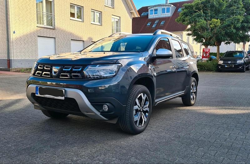 Grau Gebraucht 2022 Dacia Duster SUV | 21.000 € (Teuer) - Bild 1/4