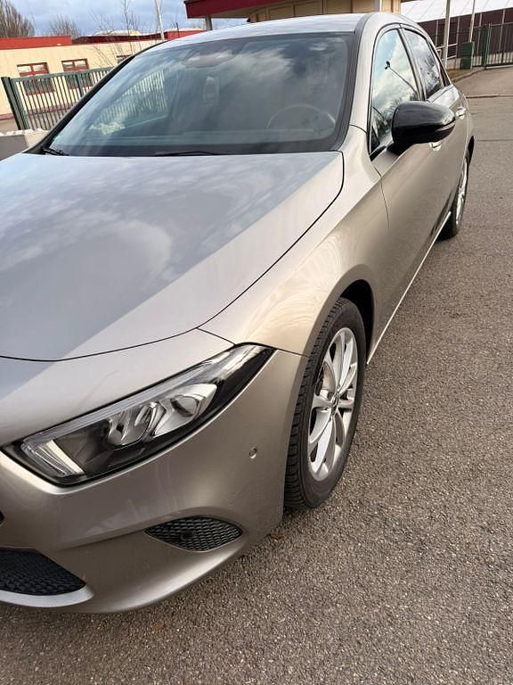 Gebraucht Mercedes A200 Night 163 PS (119 kW) 2019 Grau Limousine