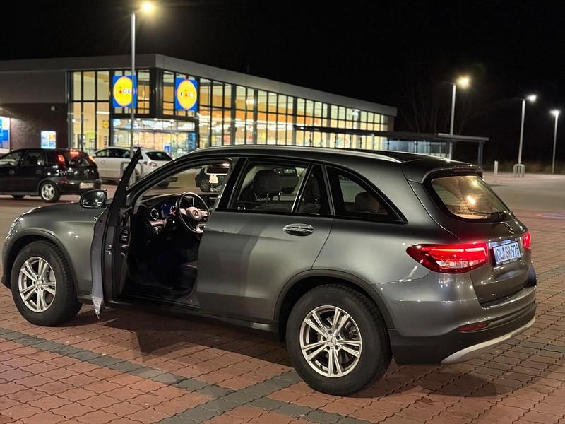 Gebraucht Mercedes GLC220 170 PS (125 kW) 2016 Grau SUV