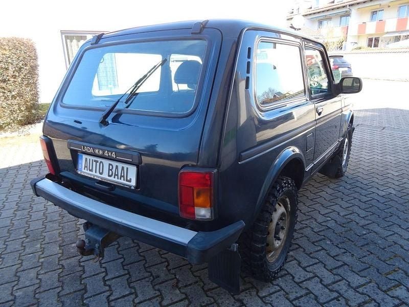 Gebraucht Lada Taiga 83 PS (61 kW) 2016 Blau SUV