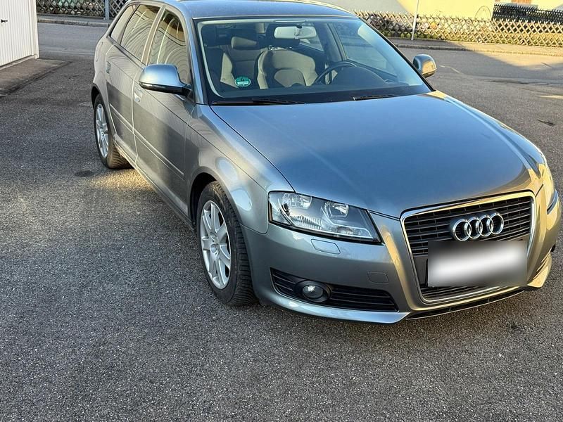 Gebraucht Audi A3 Ambiente 125 PS (91 kW) 2009 Grau Kleinwagen