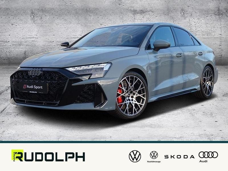 Grau Gebraucht 2025 Audi RS3 Comfort Kleinwagen | 69.960 € (Fairer Preis) - Bild 1/4