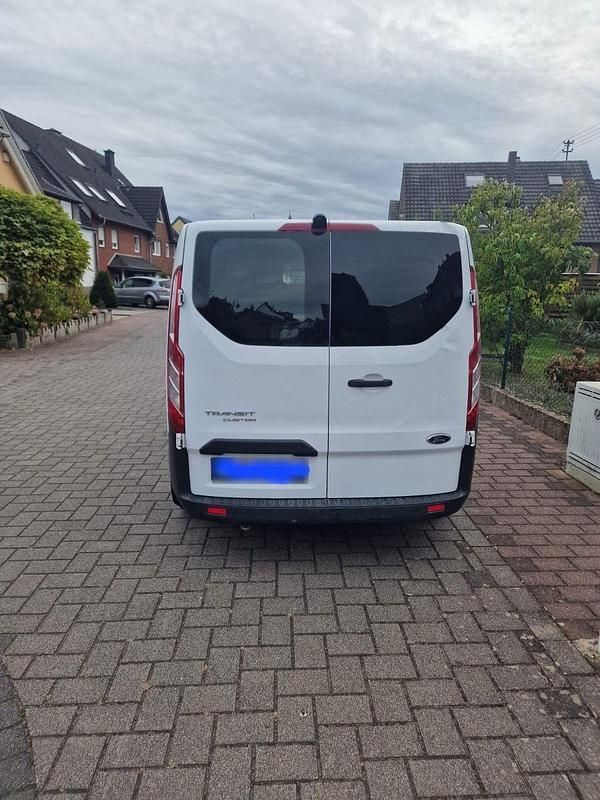 Second-hand Ford Transit Custom 101 CP (74 kW) 2015 Alb Monovolum