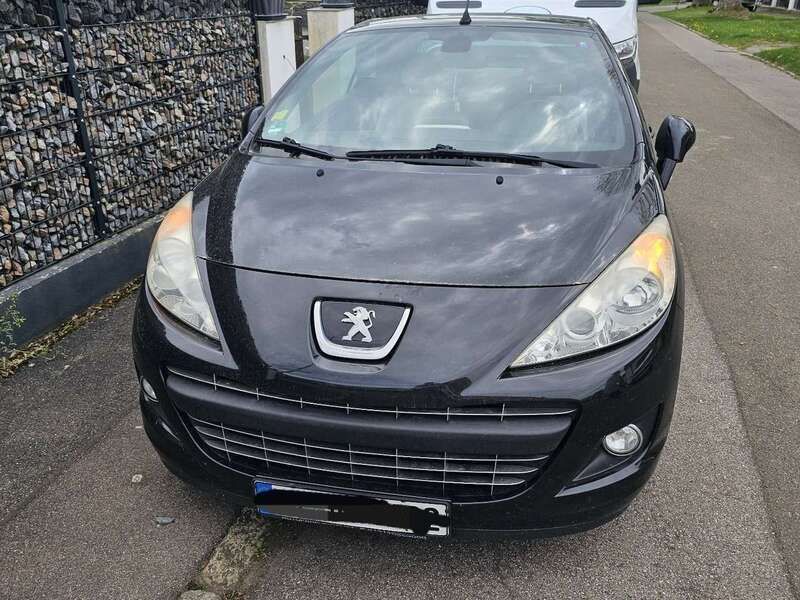 Gebraucht 2012 Peugeot 207 CC Roland Garros Cabrio | 3.600 € (Fairer Preis) - Bild 1/4