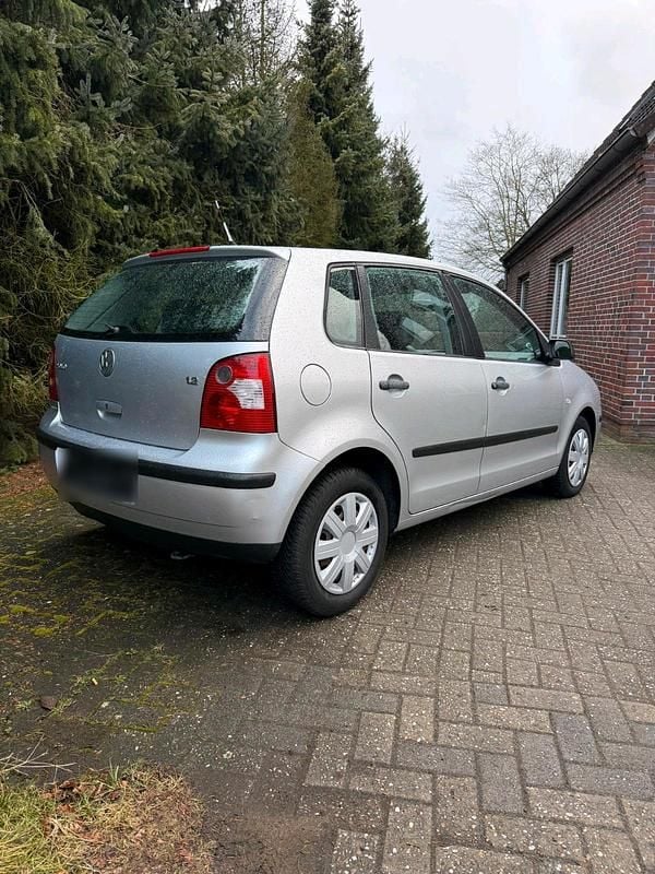 Gebraucht VW Polo 63 PS (46 kW) 2002 Silber Kleinwagen