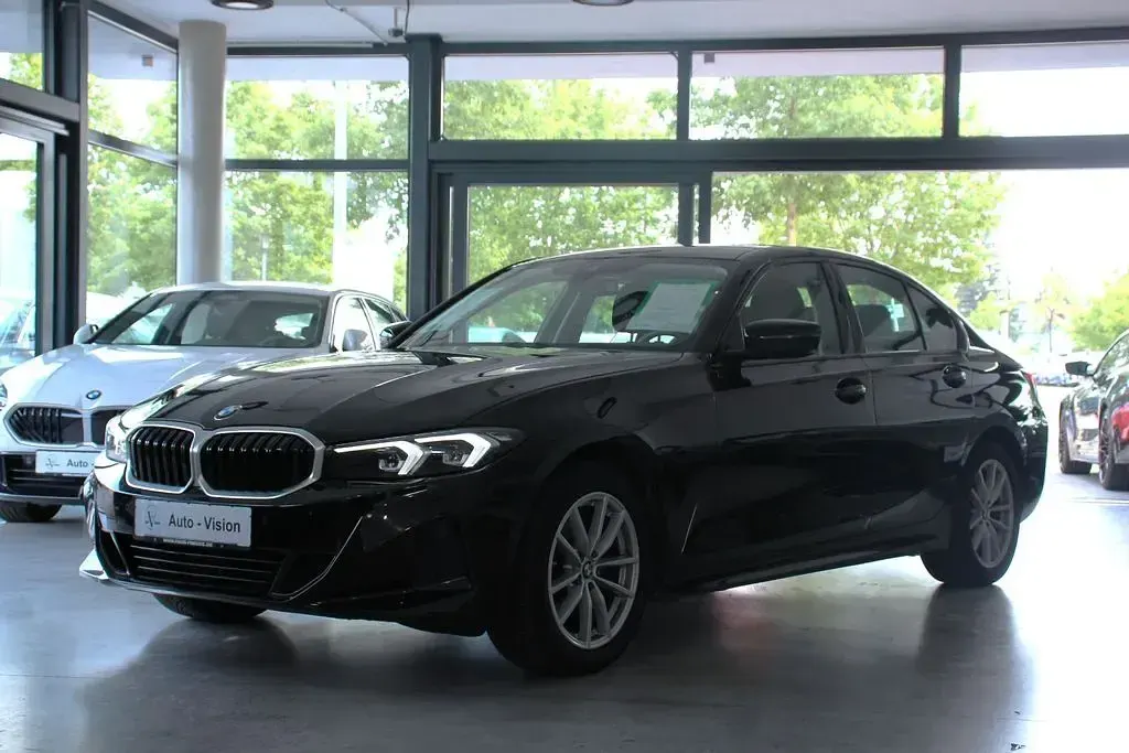 Gebraucht BMW 318 156 PS (114 kW) 2024 Schwarz Limousine