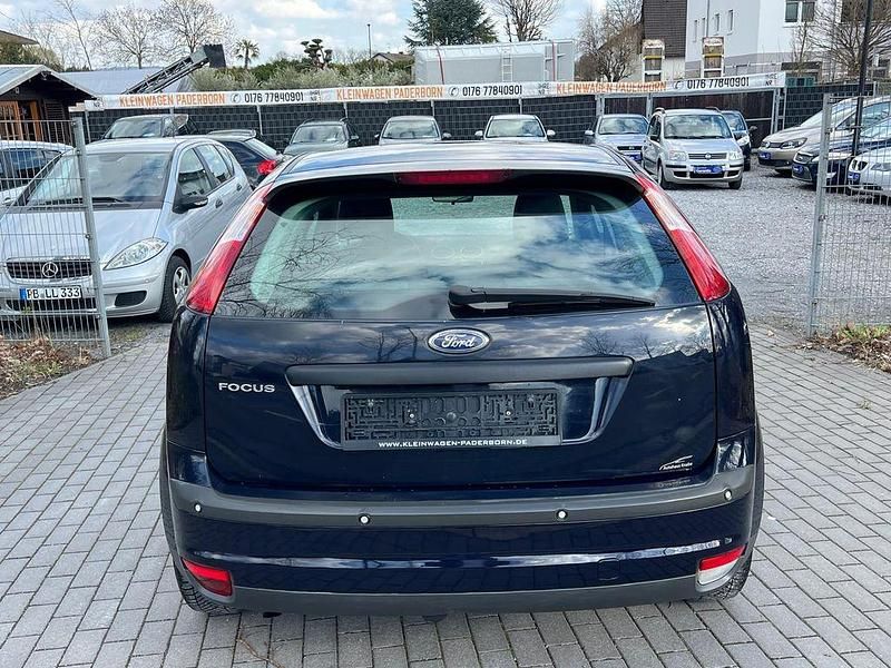 Gebraucht Ford Focus Trend 116 PS (85 kW) 2006 Blau Limousine