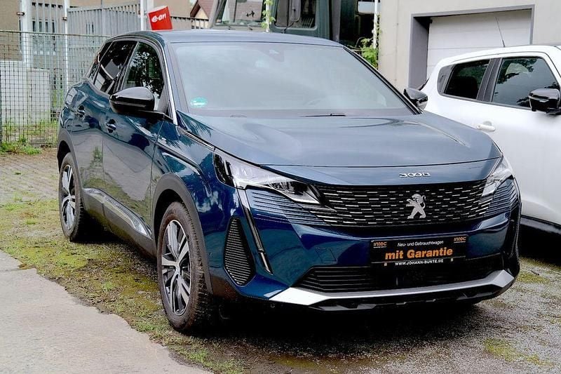 Blau Gebraucht 2023 Peugeot 3008 Allure SUV | 23.900 € (Superpreis) - Bild 1/4