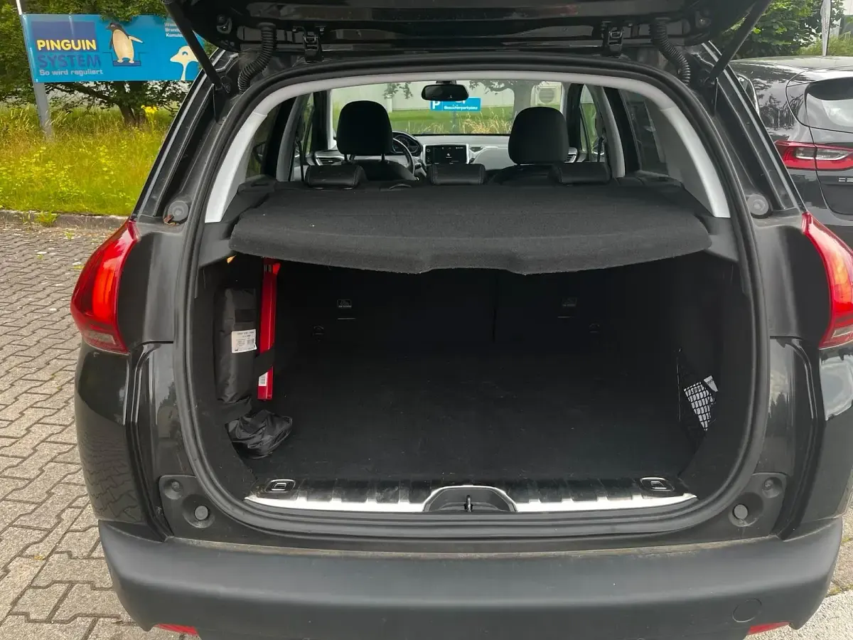 Gebraucht Peugeot 2008 110 PS (80 kW) 2018 Schwarz SUV