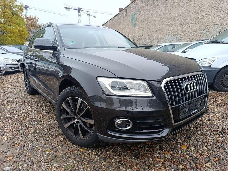 Grau Gebraucht 2015 Audi Q5 Advanced SUV | 13.950 € (Superpreis) - Bild 1/4