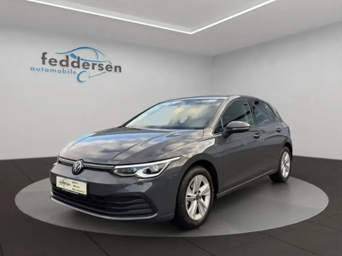 Gebraucht VW Golf VIII Life 131 PS (96 kW) 2023 Limousine