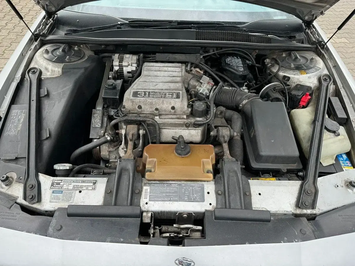 Gebraucht Buick Regal 139 PS (102 kW) 1990 Silber Coupé