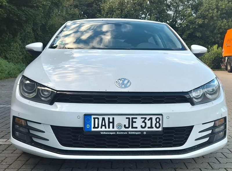 Weiß Gebraucht 2014 VW Scirocco Coupé | 10.000 € (Guter Preis) - Bild 1/4