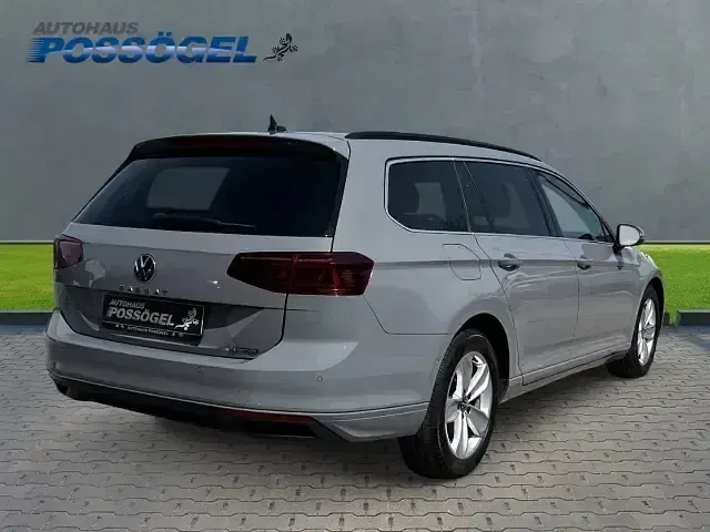 Gebraucht VW Passat Business 200 PS (147 kW) 2023 Mondsteingrau Kombi