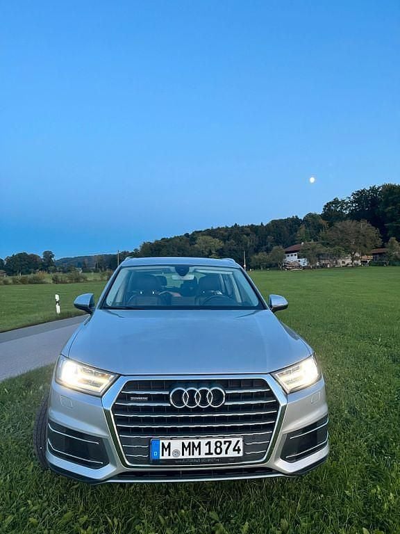 Gebraucht Audi Q7 Ambiente 218 PS (160 kW) 2016 Grau SUV