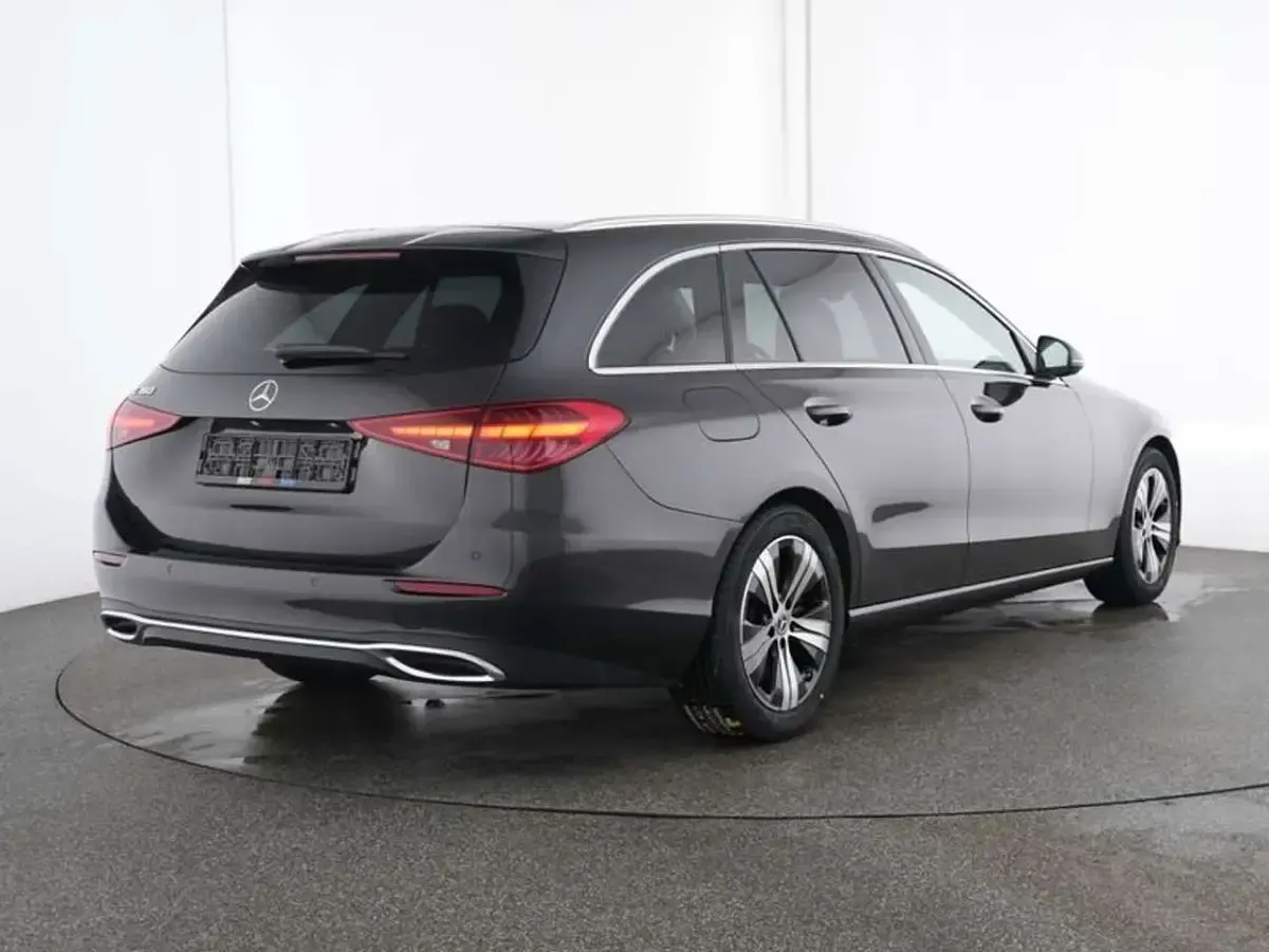 Gebraucht Mercedes C180 Avantgarde 170 PS (125 kW) 2025 Grau Limousine