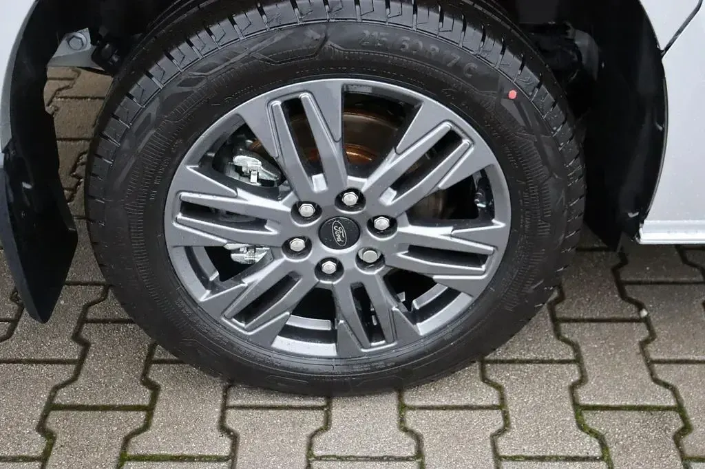 Neu Ford Tourneo Titanium 170 PS (125 kW) 2026 Moondust silver metallic Van / Kleinbus