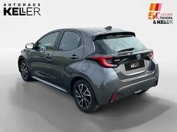 Gebraucht Toyota Yaris Basis 116 PS (85 kW) 2022 Marlingrau metallic Kleinwagen