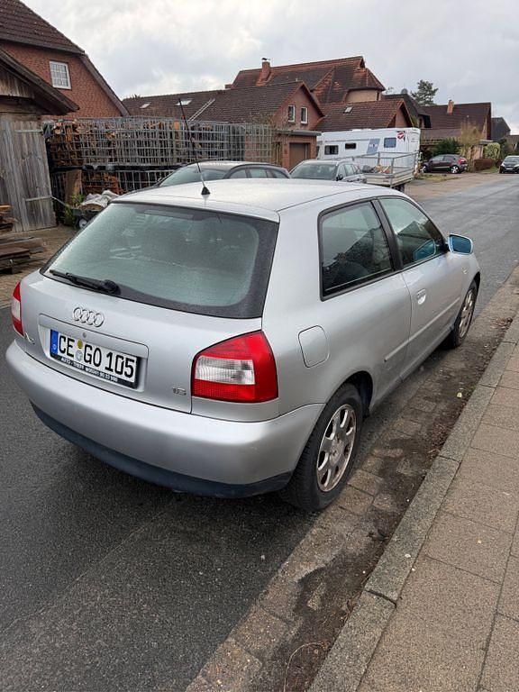 Gebraucht Audi A3 Ambiente 102 PS (75 kW) 2001 Silber Kleinwagen