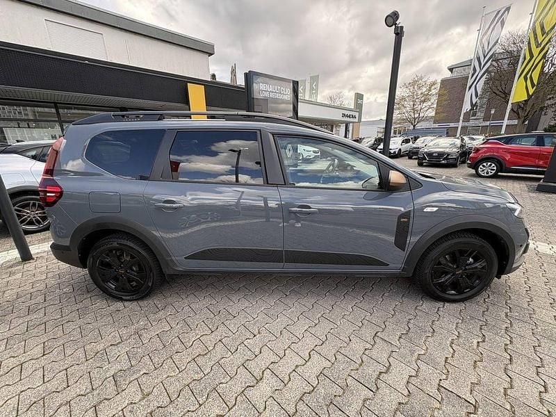 Gebraucht Dacia Jogger Extreme 94 PS (69 kW) 2024 Grau Van / Kleinbus